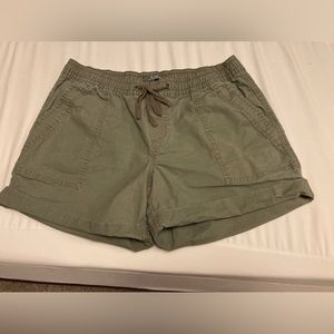 Natural Reflections women’s Shorts, size Large, preowned